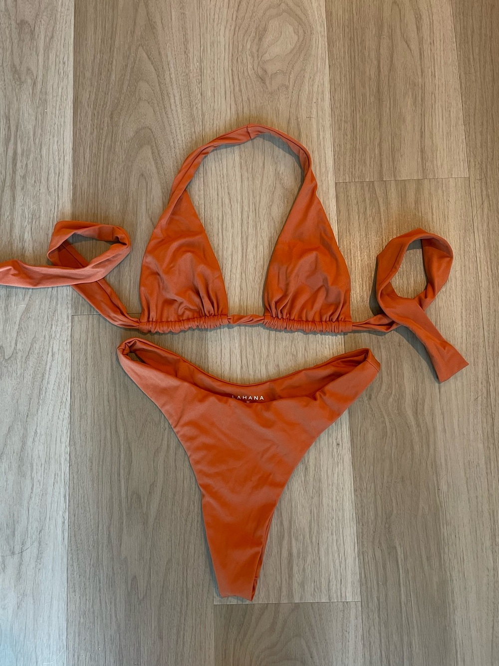 Lahana Bikini